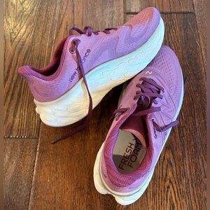 New Balance Purpley-Pink & White “Fresh Foam” Athletic Running Shoes, 9M, EUC!